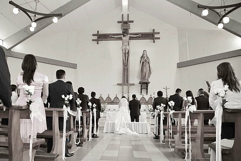 结婚伴娘应该穿什么 结婚做伴娘时该穿什么