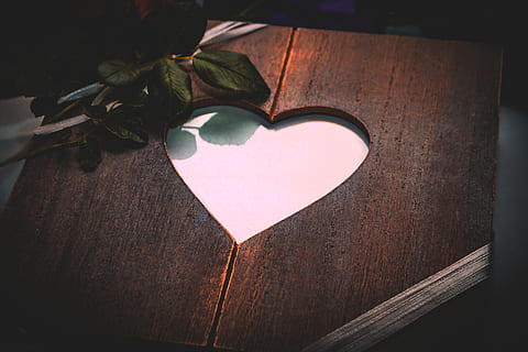 新婚当晚要必须干什么 新郎新娘结婚当天晚上要做什么