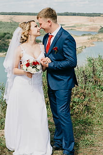 怎么查结婚的黄道吉日 怎么看黄历查结婚的好日子?