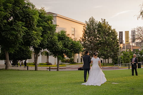 结婚穿什么颜色西装好 结婚穿什么颜色西装合适?