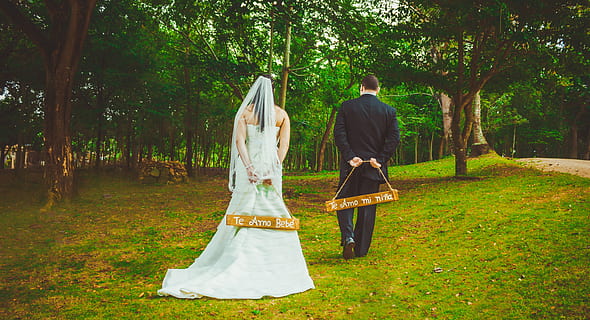 中式婚礼新娘捧什么 中式婚礼新娘手中拿什么