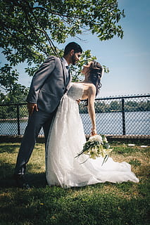 结婚邀请邮件怎么写 结婚短信邀请函怎么写 结婚邀请短信大全