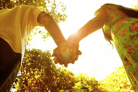 结婚用什么颜色的包 结婚时配什么颜色的新娘包？