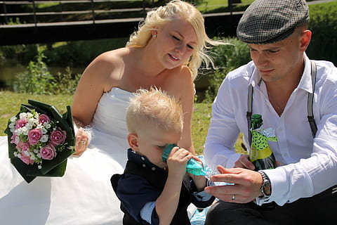 订婚当天要怎么做 订婚那天女方要做哪些事?