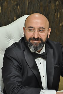 参加婚礼要穿什么 参加朋友婚礼应该穿什么服装啊