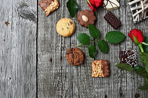 别人结婚红包怎么写 同事结婚，红包上应该写什么字？