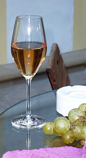 女方婚礼请柬怎么写 女方结婚邀请函怎么写