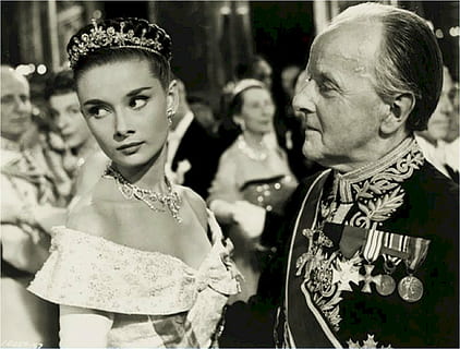 婚礼蜡烛怎么摆放 婚礼蜡烛怎么选?烛光婚礼的浪漫魔法