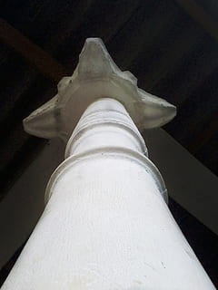 主持人怎么请主婚人上台讲话 婚礼司仪怎么致辞?