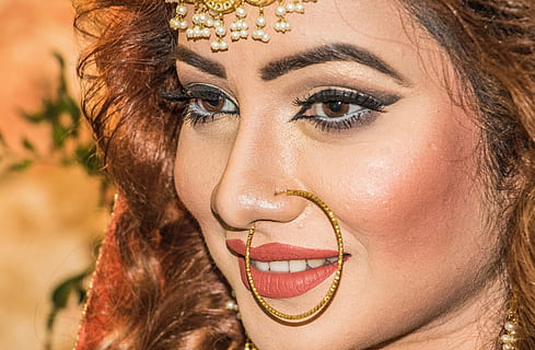 冬天伴娘短礼服怎么搭 冬季伴娘礼服怎么搭配