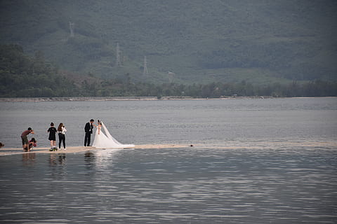 送什么当结婚礼物好 送人结婚礼物什么好