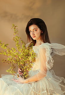 红色什么时候用在婚礼上 为什么结婚时要用大红色呢?