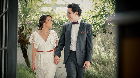 结婚用花编的门交什么