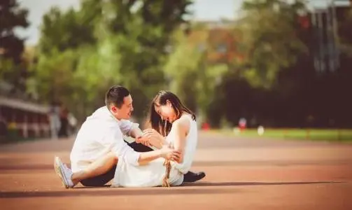 不确定的关系的句子文案