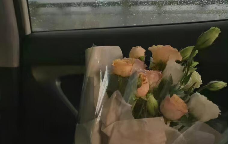 受委屈发朋友圈的句子文案