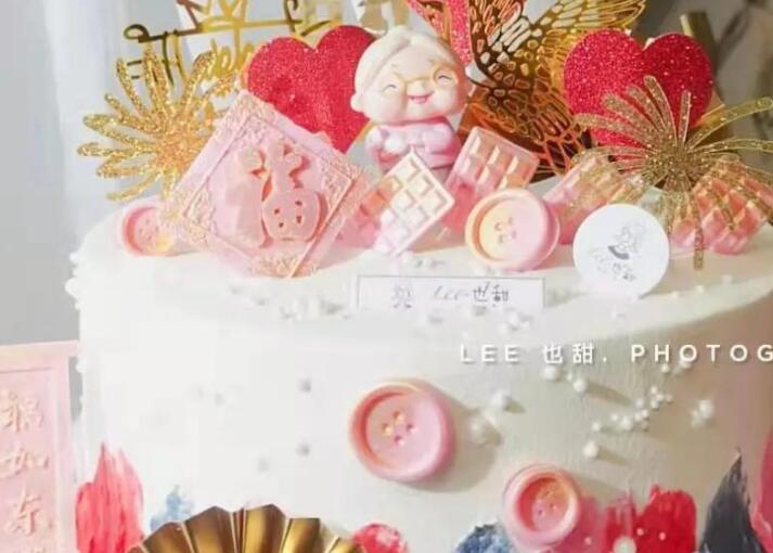 对蛋糕的赞美的句子文案