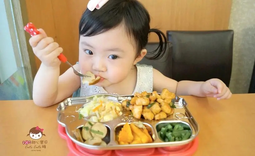 孩子吃相萌的幽默句子文案