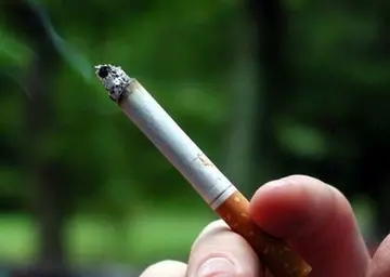 深夜抽烟的说说句子文案