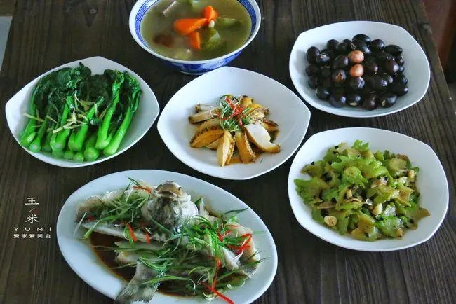 适合午餐发朋友圈的句子文案