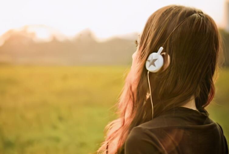 女人被伤后励志的句子文案