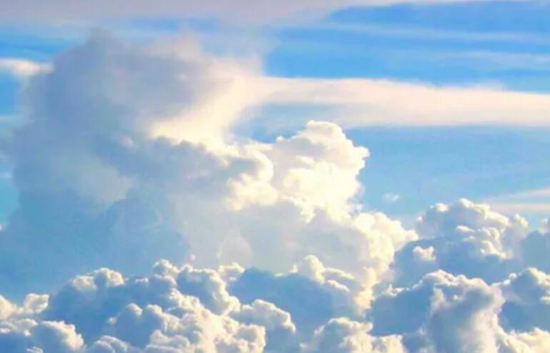 云和光的诗句文案