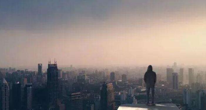 劝人别跳河的搞笑句子文案