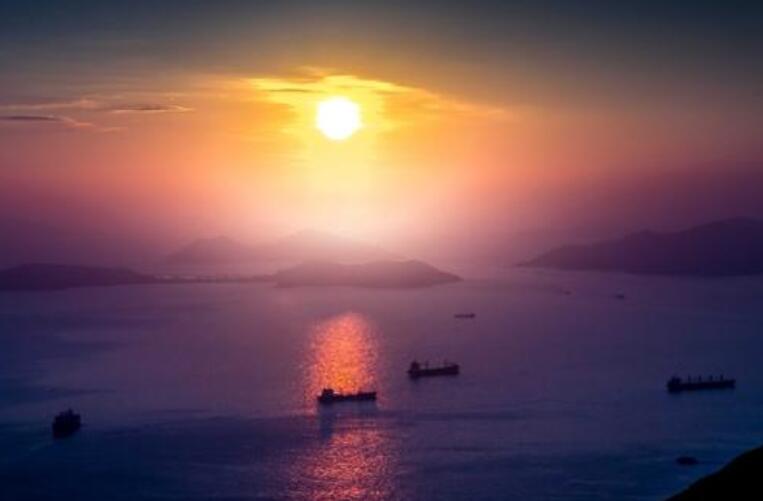 描写美景的句子文案短的