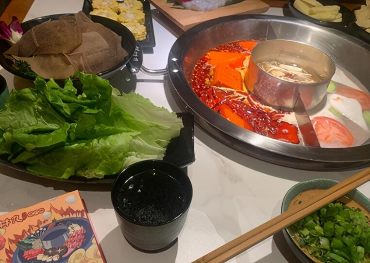 朋友圈晒吃火锅的句子文案