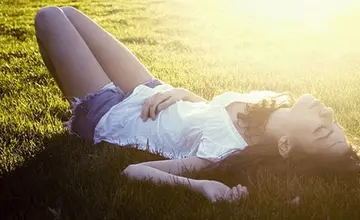 夸奖女人的幽默的句子文案