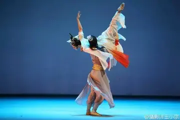 坚持舞蹈正能量的句子文案25条