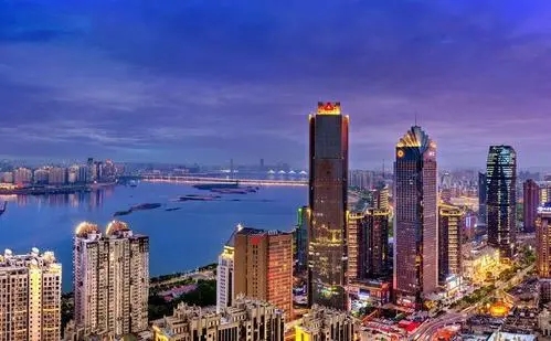 用一句话赞美一座城市