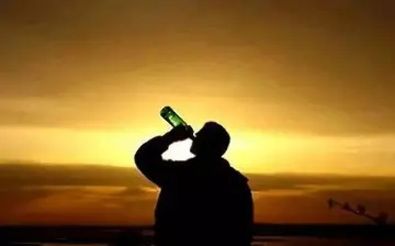 讽刺不会说话人的句子文案