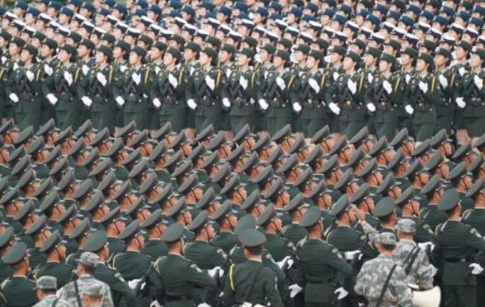 描写阅兵式壮观的句子文案