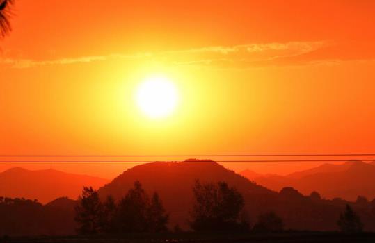 描写晚霞的现代诗句文案