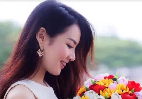 征婚介绍自己的一段话