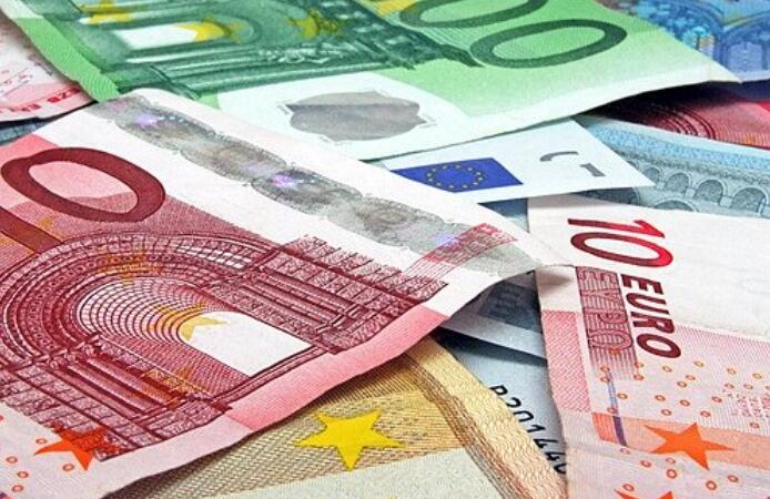 现在只爱钱的说说文案