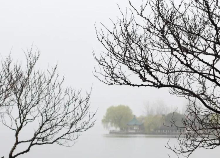 回忆往事的著名诗句文案