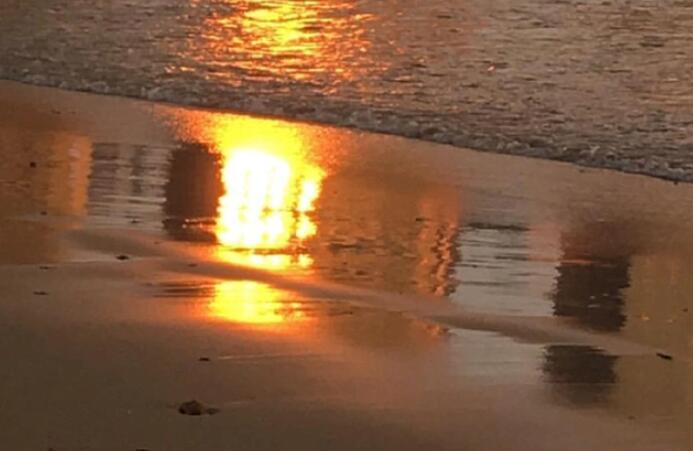 抖音日落黄昏的文案