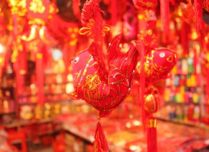 写出新年的景色句子文案