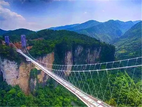 描写张家界天门山玻璃栈道的诗句文案