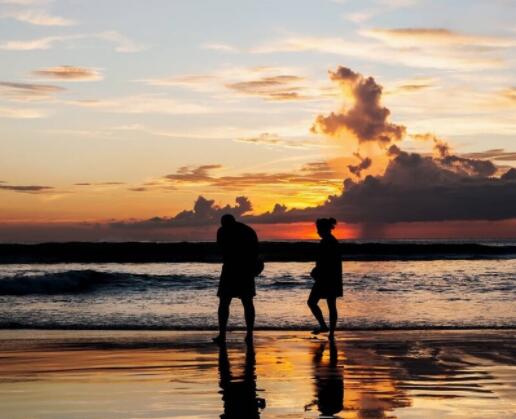 亲人相聚短暂又快乐的句子文案