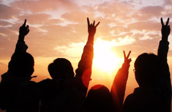 形容朋友珍惜不容易的诗句文案