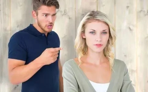 夫妻疏远的经典句子文案