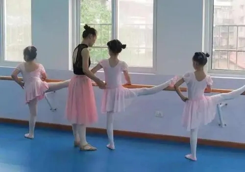 晒宝宝跳舞的说说文案