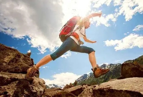 爬山释放心情的说说文案