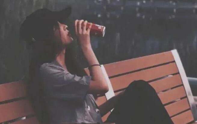 八个字悲伤的话