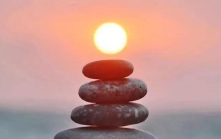 写老板不顾员工死活的句子文案