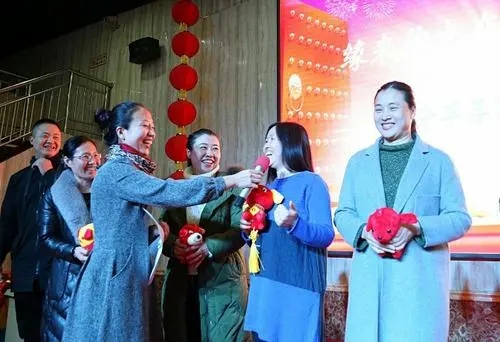 老婆祝贺老公获奖感言