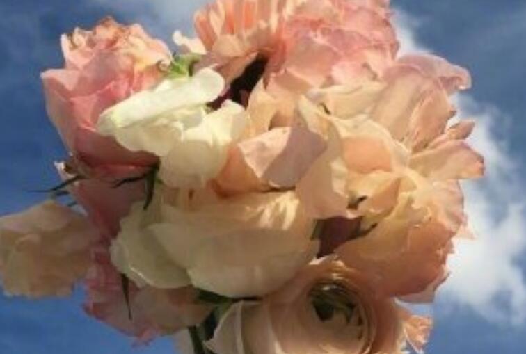 可爱调皮的说说句子文案简短超甜