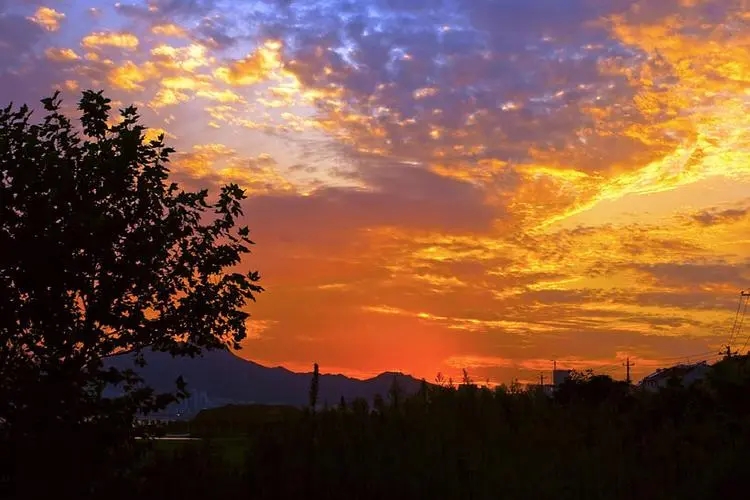 描写晚霞的优美句子文案